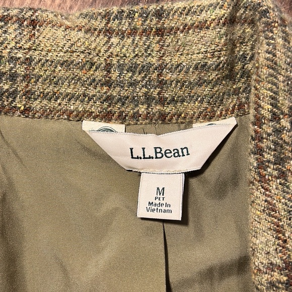 L. L. Bean women’s plaid blazer - Picture 2 of 2